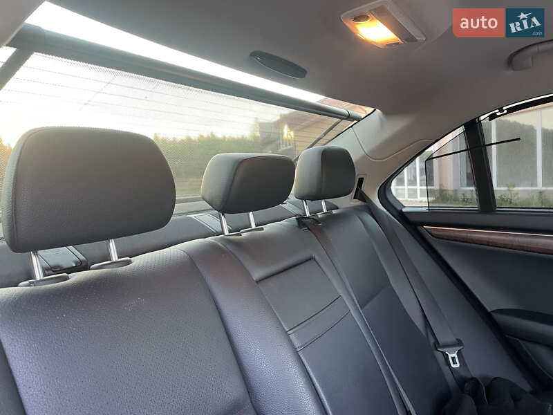 Седан Mercedes-Benz C-Class 2012 в Иршаве