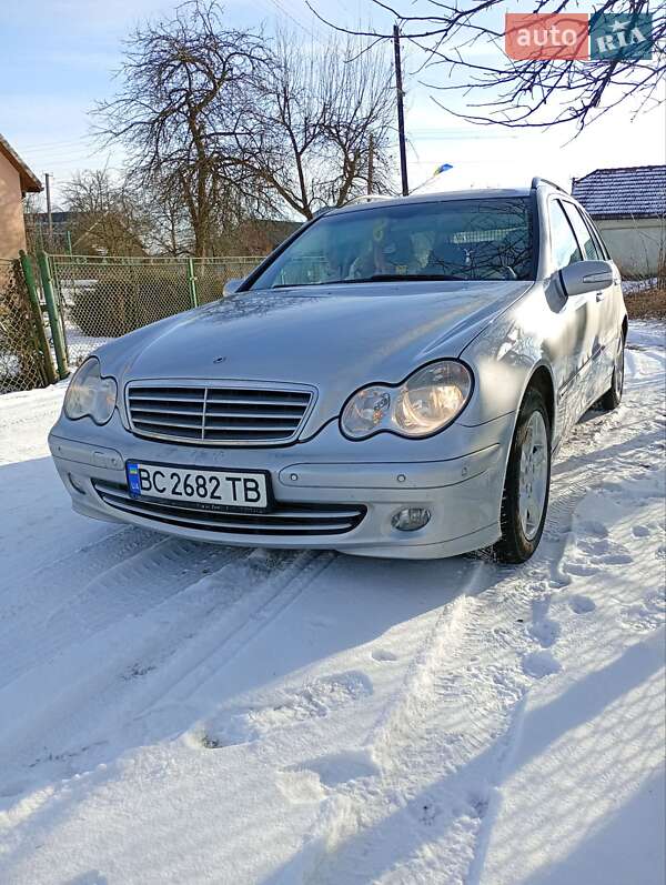Универсал Mercedes-Benz C-Class 2004 в Львове фото 3 Универсал Mercedes-Benz C-Class 2004 в Львове