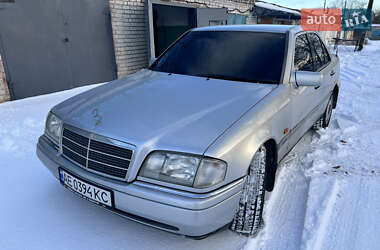 Седан Mercedes-Benz C-Class 1993 в Дніпрі