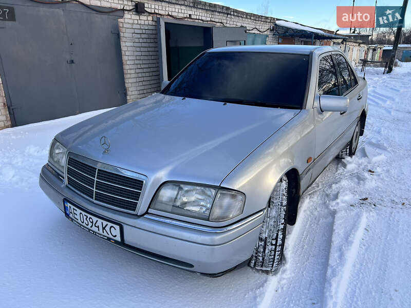 Mercedes-Benz C-Class 1993