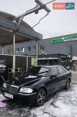 Седан Mercedes-Benz C-Class 1995 в Киеве