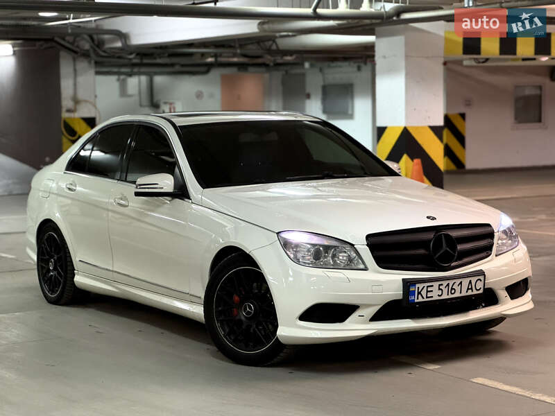 Mercedes-Benz C-Class 2011 Mercedes-Benz C-Class 2011