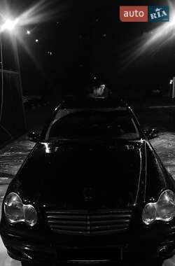 Універсал Mercedes-Benz C-Class 2006 в Кам'янському
