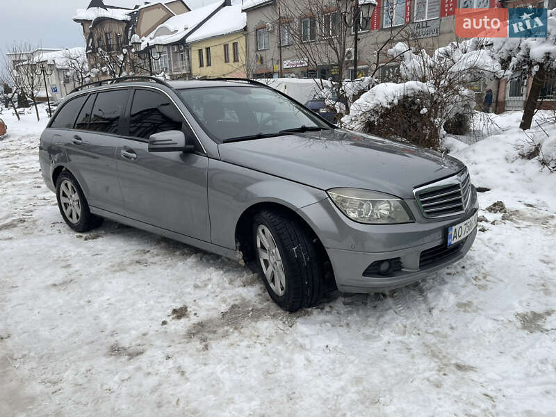 Mercedes-Benz C-Class 2009