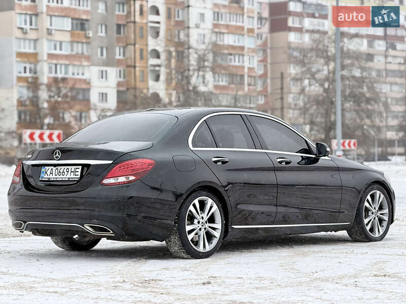 Седан Mercedes-Benz C-Class 2018 в Киеве