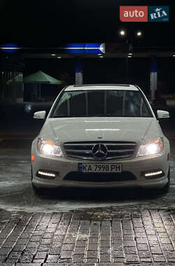 Седан Mercedes-Benz C-Class 2010 в Киеве