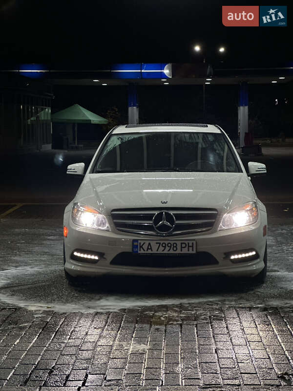 Mercedes-Benz C-Class 2010