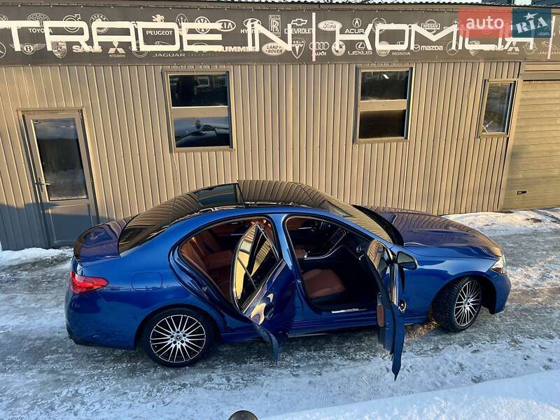 Седан Mercedes-Benz C-Class 2022 в Києві