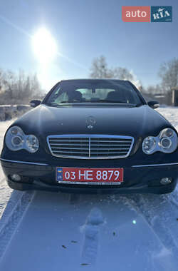 Седан Mercedes-Benz C-Class 2003 в Хоролі