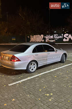Седан Mercedes-Benz C-Class 2002 в Одессе