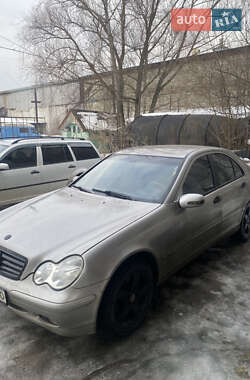 Седан Mercedes-Benz C-Class 2003 в Івано-Франківську