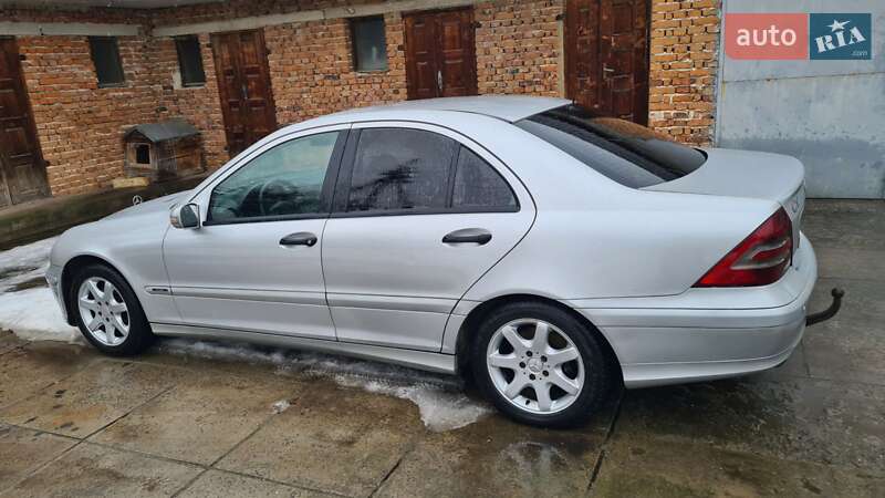 Седан Mercedes-Benz C-Class 2004 в Хмельницком