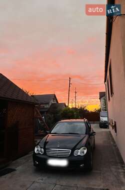 Универсал Mercedes-Benz C-Class 2005 в Нововолынске
