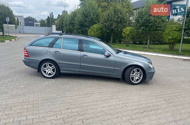 Универсал Mercedes-Benz C-Class 2005 в Ирпене