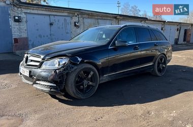 Универсал Mercedes-Benz C-Class 2014 в Львове