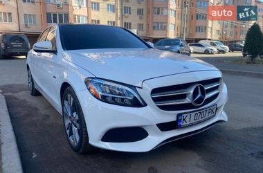 Седан Mercedes-Benz C-Class 2017 в Киеве