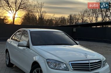 Седан Mercedes-Benz C-Class 2009 в Львове