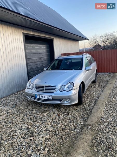 Mercedes-Benz C-Class 2005
