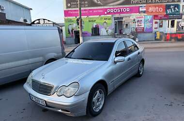 Седан Mercedes-Benz C-Class 2003 в Сарнах