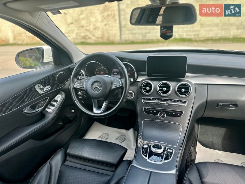 Седан Mercedes-Benz C-Class 2017 в Стрию