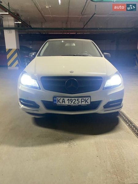 Mercedes-Benz C-Class 2011