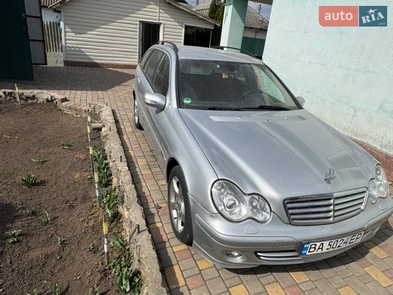 Mercedes-Benz C-Class 2005 Mercedes-Benz C-Class 2005