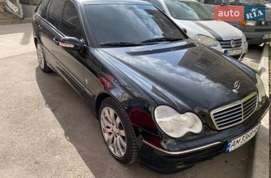 Универсал Mercedes-Benz C-Class 2002 в Виннице