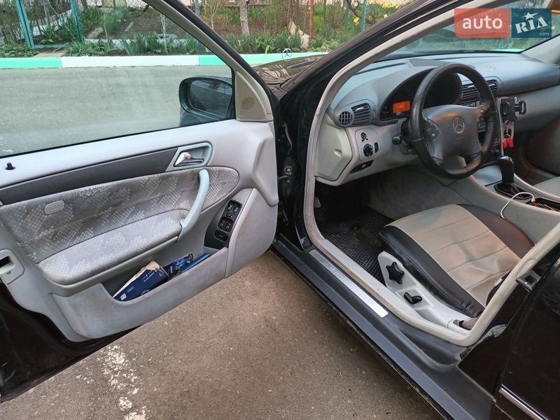 Седан Mercedes-Benz C-Class 2001 в Одессе