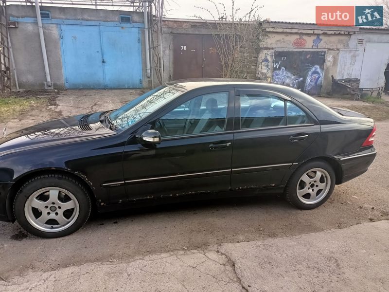 Седан Mercedes-Benz C-Class 2001 в Одессе