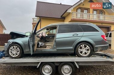 Универсал Mercedes-Benz C-Class 2011 в Киеве