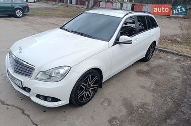 Универсал Mercedes-Benz C-Class 2013 в Киеве
