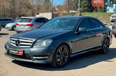 Седан Mercedes-Benz C-Class 2013 в Виннице