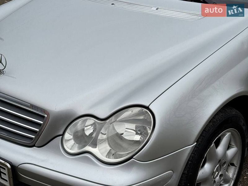 Mercedes-Benz C-Class 2004