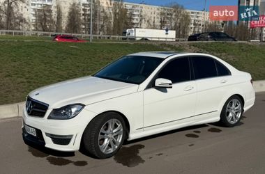 Седан Mercedes-Benz C-Class 2011 в Ладижині