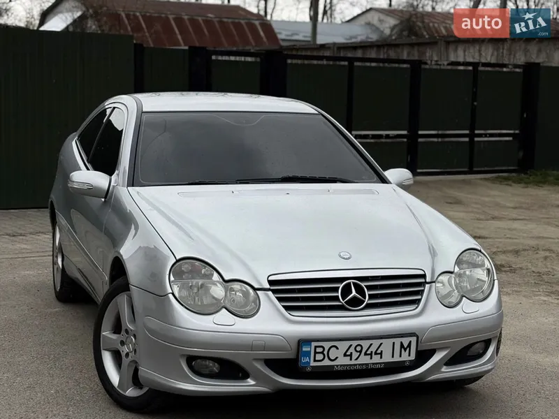 Mercedes-Benz C-Class 2005