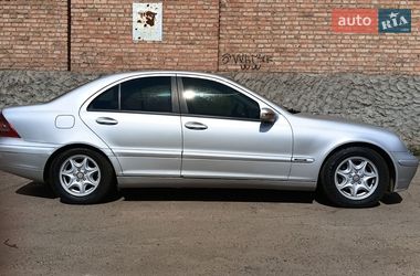 Седан Mercedes-Benz C-Class 2002 в Кривом Роге