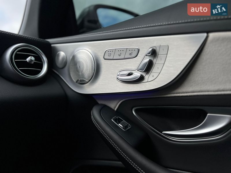 Кабриолет Mercedes-Benz C-Class 2023 в Киеве