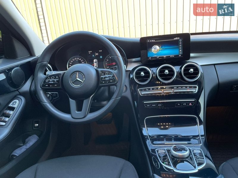 Седан Mercedes-Benz C-Class 2018 в Києві