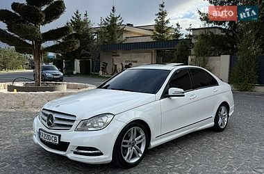 Седан Mercedes-Benz C-Class 2012 в Львове