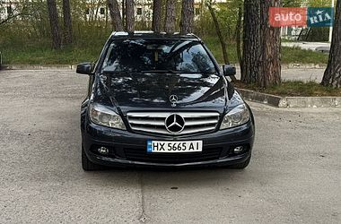 Седан Mercedes-Benz C-Class 2010 в Нетешине