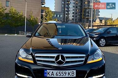 Седан Mercedes-Benz C-Class 2010 в Киеве
