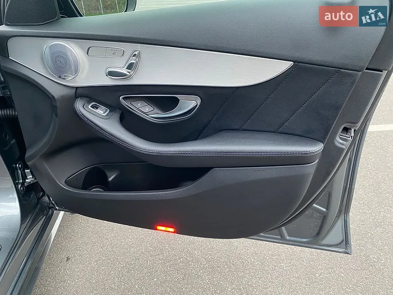 Mercedes-Benz C-Class 2018 VIN 55SWF4KB7JU260203 фото оголошення 21 з 68