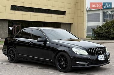 Седан Mercedes-Benz C-Class 2011 в Запоріжжі