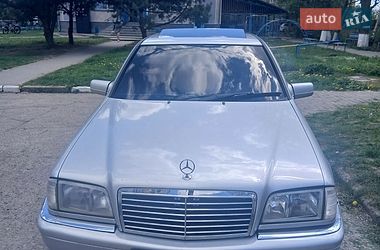 Седан Mercedes-Benz C-Class 2000 в Калуше