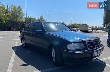 Седан Mercedes-Benz C-Class 1995 в Киеве