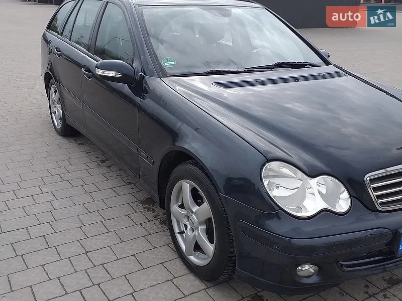 Mercedes-Benz C-Class 2004