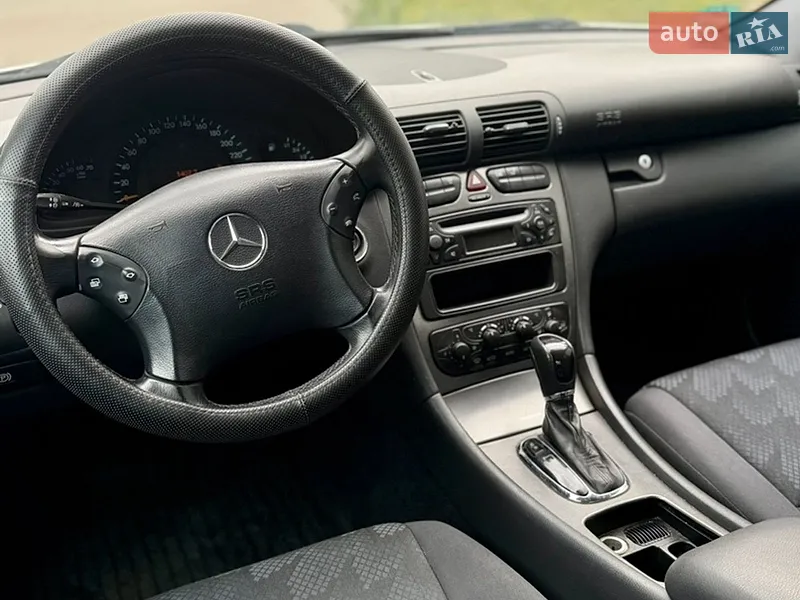 Mercedes-Benz C-Class 2003 VIN WDB2030461F492287 фото оголошення 11 з 50