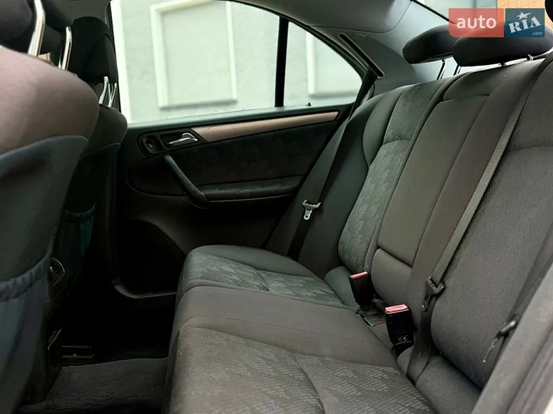 Mercedes-Benz C-Class 2003 VIN WDB2030461F492287 фото оголошення 15 з 50