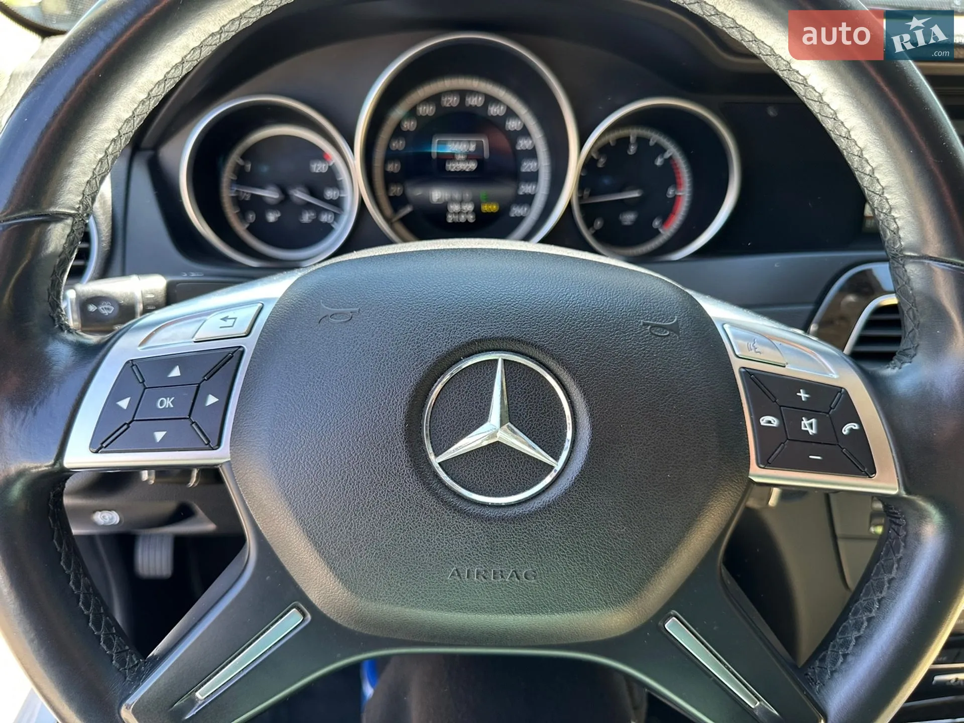 2013 Mercedes-Benz C-klasse - мініатюра 32