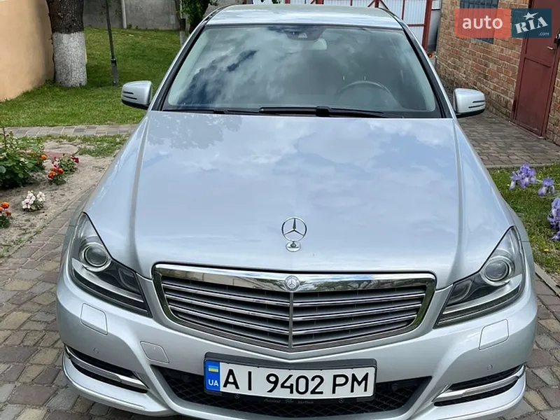 Mercedes-Benz C-Class 2013 VIN WDDGF4HB4EG249495 фото оголошення 17 з 52